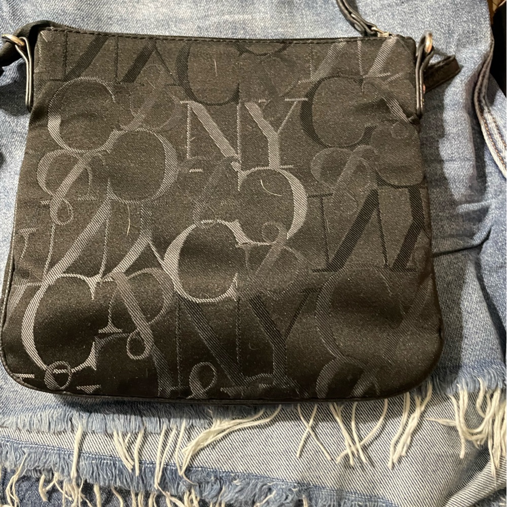 Purse - Picture 2 of 3